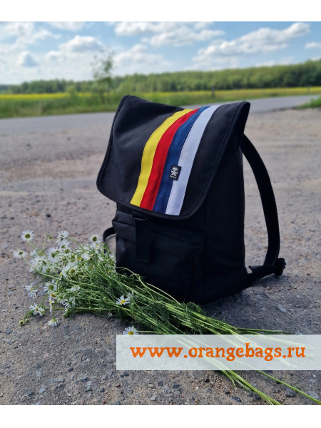    Crumpler Female flasher  